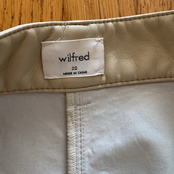 Aritzia Wilfred Modern Cargo Pant Vegan Leather Sand White size 00 - Picture 8 of 16